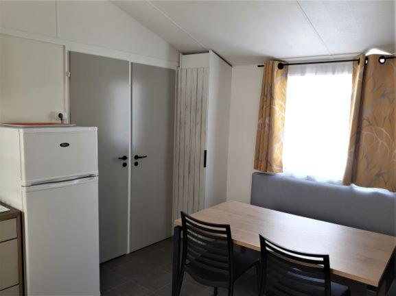 Camping De Brouel Ambon Exterior photo