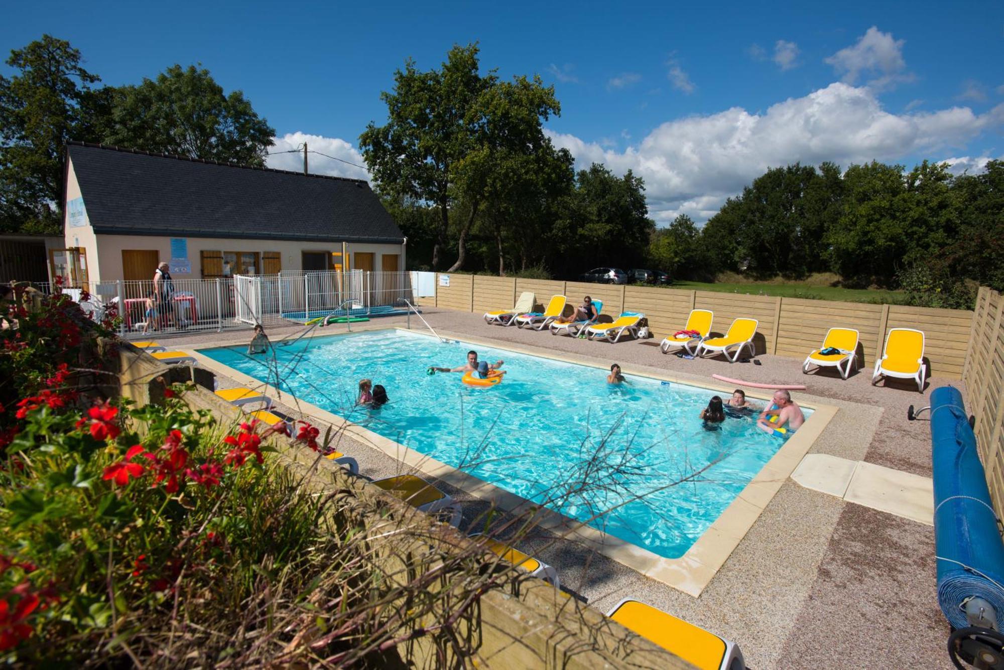 Camping De Brouel Ambon Exterior photo